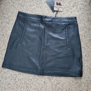Ci Sono XL black leather  skirt